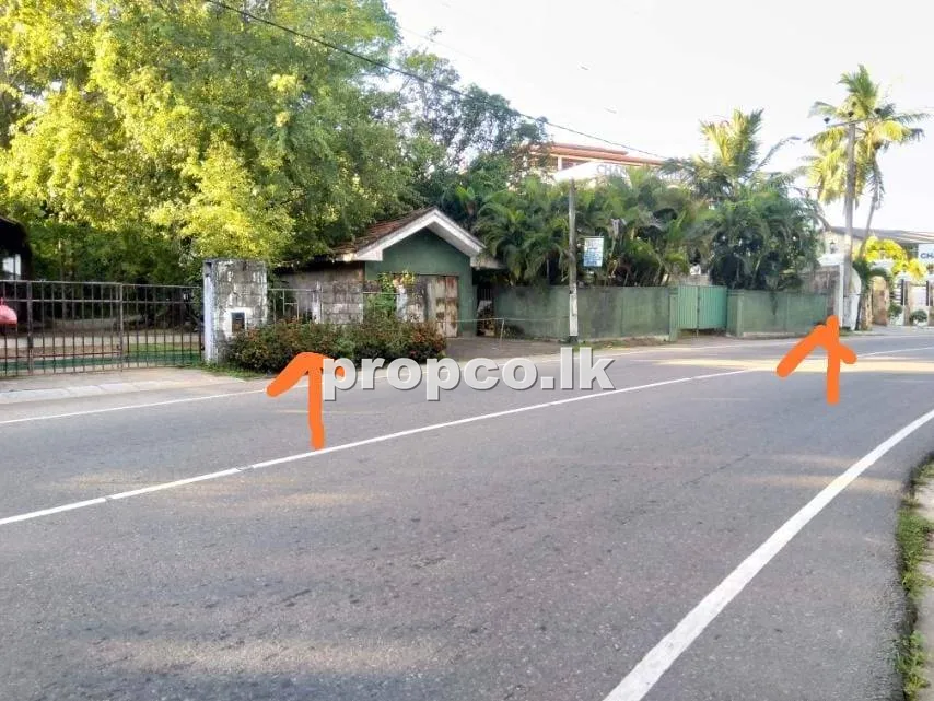 66 Perches Commercial Land for Sale in Kamburugamuwa